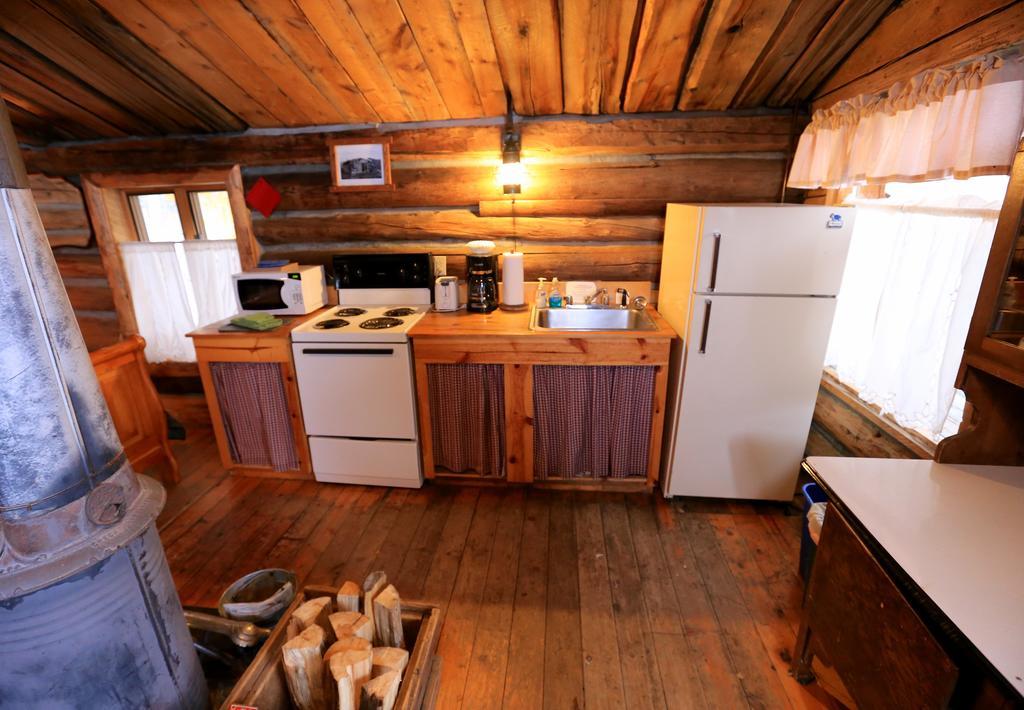 The Cabins At Historic Columbine Clark Exterior photo