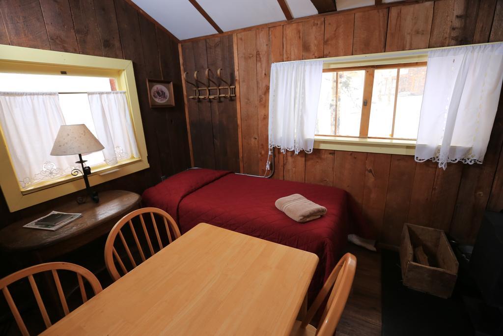 The Cabins At Historic Columbine Clark Exterior photo
