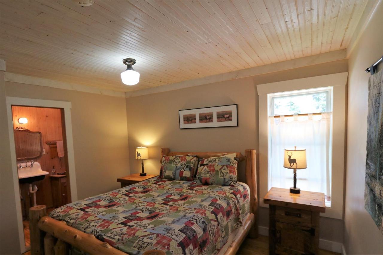 The Cabins At Historic Columbine Clark Exterior photo