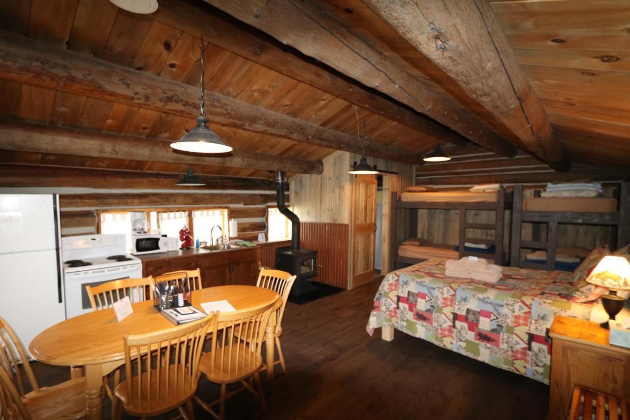 The Cabins At Historic Columbine Clark Exterior photo